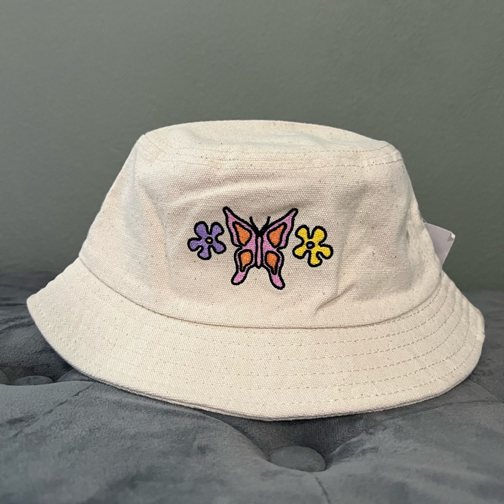 NWT Pacsun Butterfly Bucket Hat